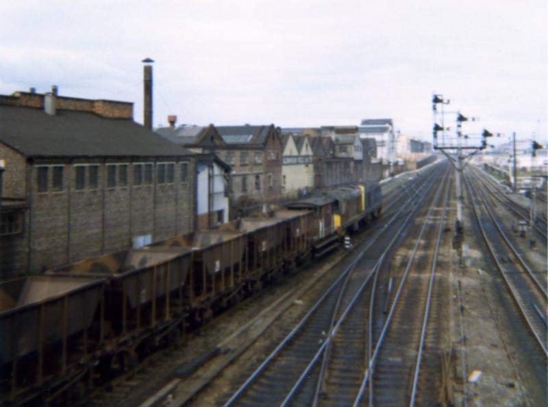 Terminus bound: Type 1s D8080/ D8082 passing Polmadie in April 1971 with a return empty ore train from Clyde Iron Works to General Terminus. Photo of Terminus bound