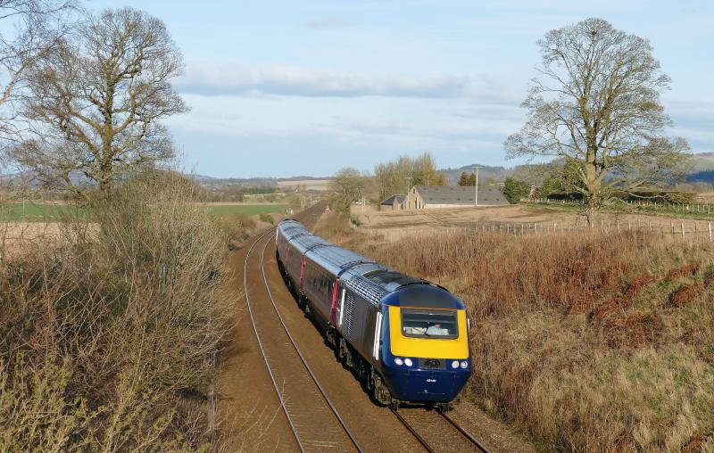 1T34 Aberdeen to Glasgow near Dunning.: Masterfield Farm Bridge near Dunning Photo of 1T34 Aberdeen to Glasgow near Dunning.