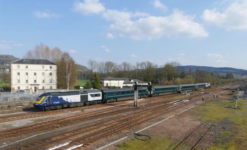 1T32 Aberdeen to Glasgow departs Perth...11-4-19. : Refurbished Power Cars 43012 and 43168 with 4 ex-GWR green coaches depart Perth on the Down Loop. Photo of 1T32 Aberdeen to Glasgow departs Perth...11-4-19.