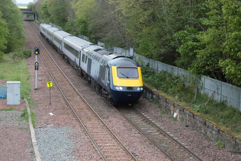 5S03: 43129 + 43028 on 5S03 07.20 Doncaster Works to Perth approaching Niddrie West Jct on 04/05/2019 Photo of 5S03