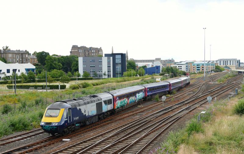 5H01 Dundee to Inverness ECS departing Dundee Yard...21-7-19.: Photo of 5H01 Dundee to Inverness ECS departing Dundee Yard...21-7-19.