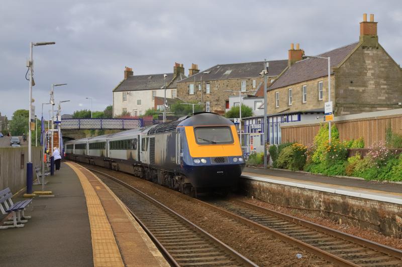 1A55: 43176 + 43127 on 1A55 09.28 Edinburgh to Aberdeen passing through Kinghorn on 08/08/2019 Photo of 1A55