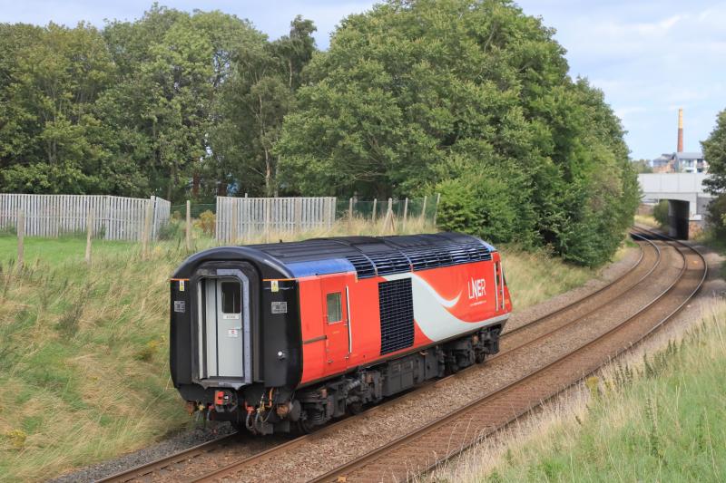 0E18: Rear view of 43306 on 0E18 12.35 Craigentinny to Neville Hill passing Peffermill Playing Fields on 23/08/2019 Photo of 0E18