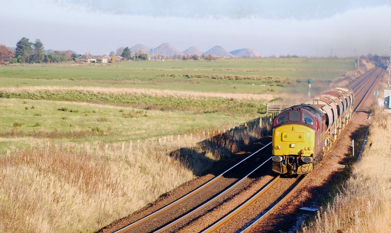 What's that coming down the hill, is it a monster: 37401 @ Breich Photo of What's that coming down the hill, is it a monster