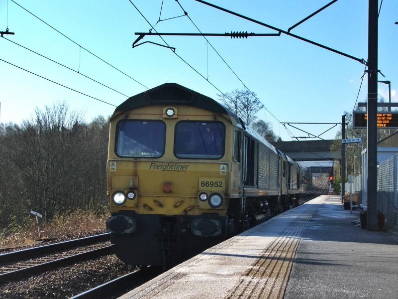 66952: 66952+544 Millerhill-Coatbridge Photo of 66952