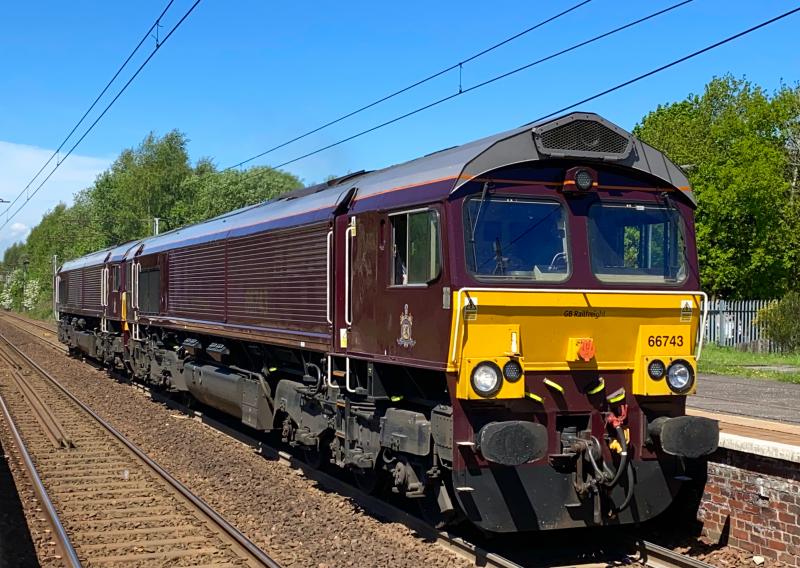 Sunny Scotsman Sheds: Royal Scotsman Class 66 pair 66743 and 66746 run through Holytown in full sun working 0B78 Hamilton GBRf - Craigentinny after dropping the Scotsman stock at Hamilton. (31/05/2021) Photo of Sunny Scotsman Sheds