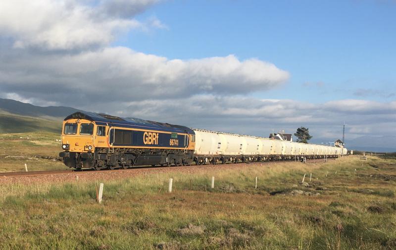 Loaded Alumina Powder: 66741 Swanage Railway a few yards short of Corrour Summit heading 6S45 North Blyth - Fort William. 17.08.2021 Photo of Loaded Alumina Powder