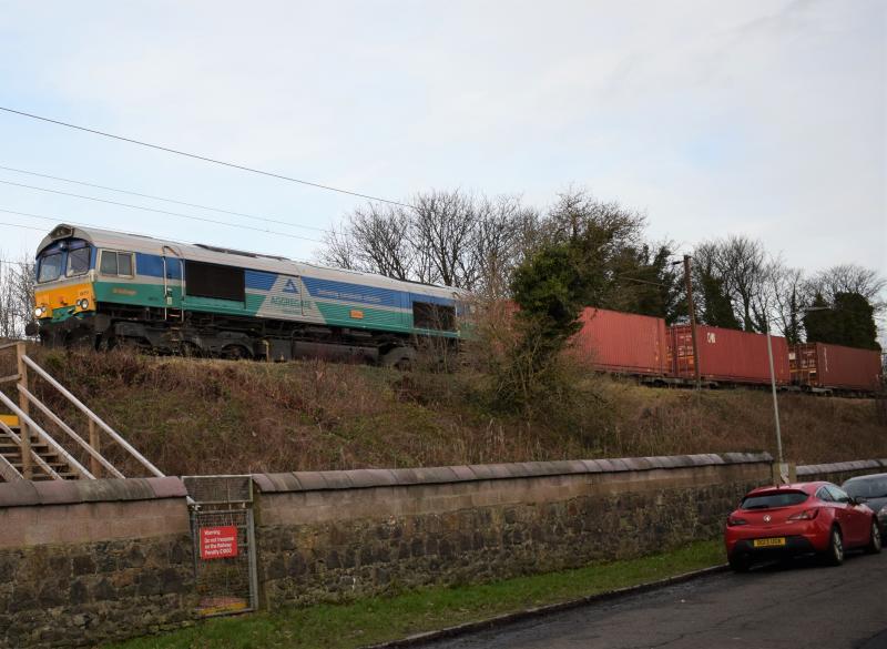 66711 on 4S69 8.2.22: 66711 Sence heads 4S69 through Paisley and approaches its destination at Elderslie 8.2.22 Photo of 66711 on 4S69 8.2.22