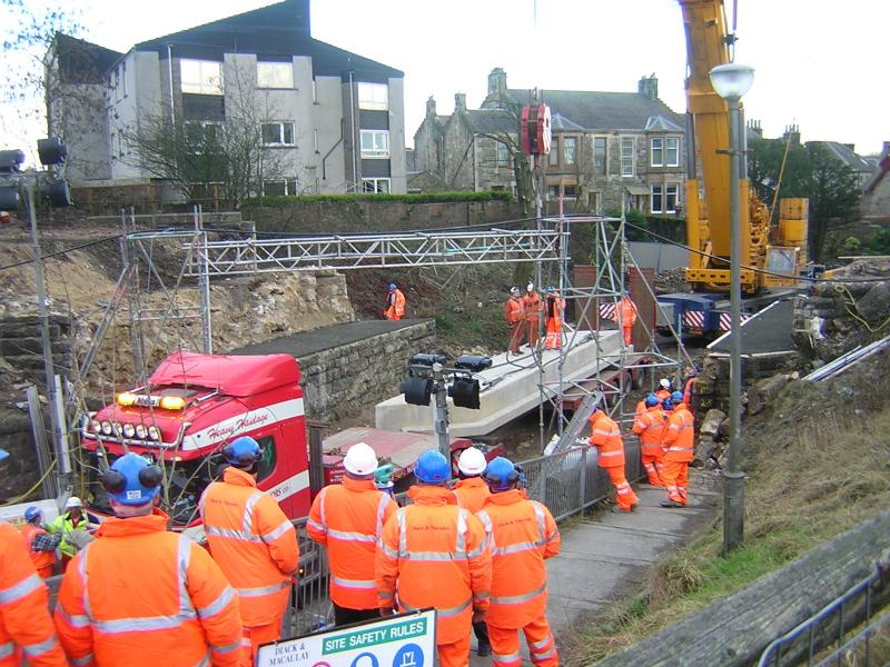 Bridge Replacement 31/01/2009: The first piece of the new bridge being lifted into place. Photo of Bridge Replacement 31/01/2009
