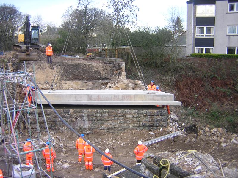 Bridge Replacement 31/01/2009: The first piece of the new bridge being lifted into place. Photo of Bridge Replacement 31/01/2009