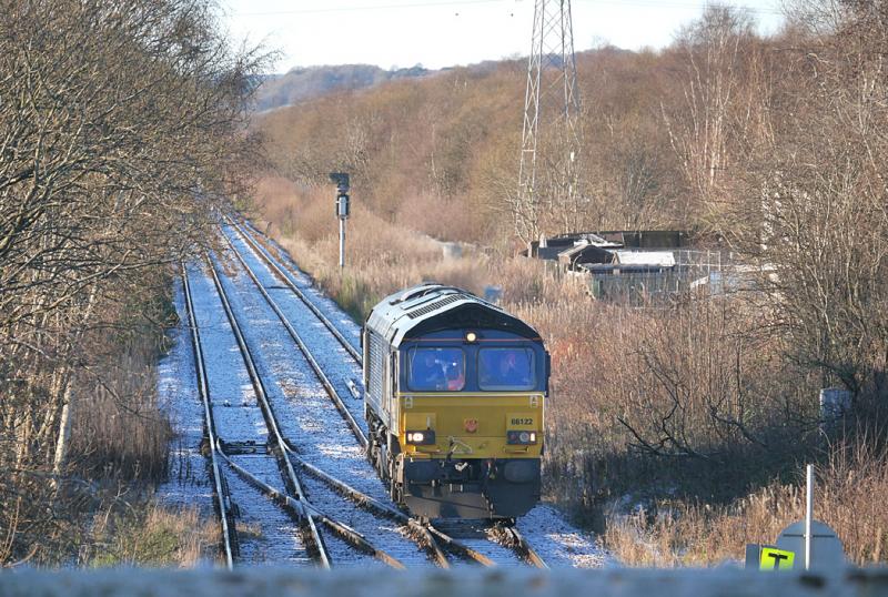 Thornton West 66: DRS 66122 passes Thornton West Junction with a Thornton Yard - Earlseat route learner on 15 December. Photo of Thornton West 66