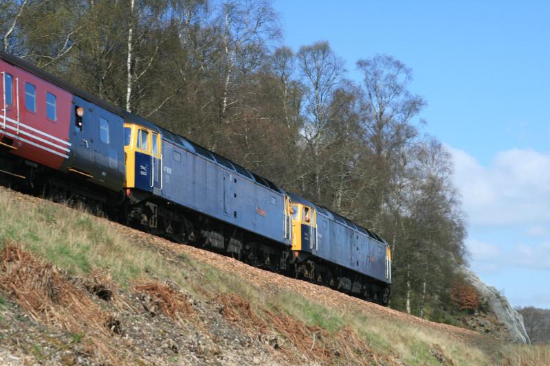 47 843 Vulcan and 47 805 Talisman at Dunkeld : The 1Z41 Hooton - Inverness seen at Dunkeld 17 Apl 09 Photo of 47 843 Vulcan and 47 805 Talisman at Dunkeld