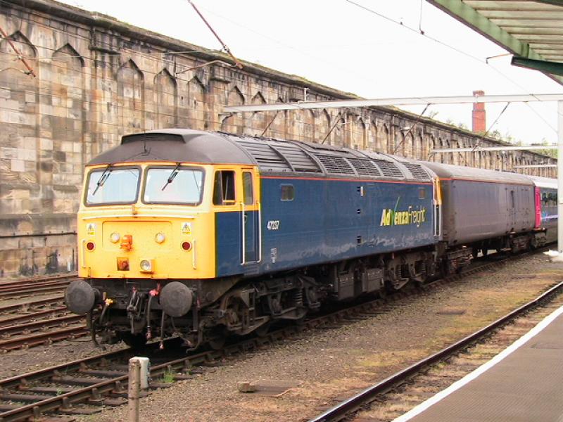 47237: 47237 fgw stock move 24/4/09 stops at carlisle for an oil check . Photo of 47237