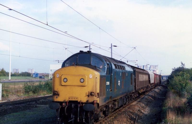 Heading for Deanside: 37218 at Cardonald in October 1986 with the daily trip from Mossend to Deanside. Photo of Heading for Deanside