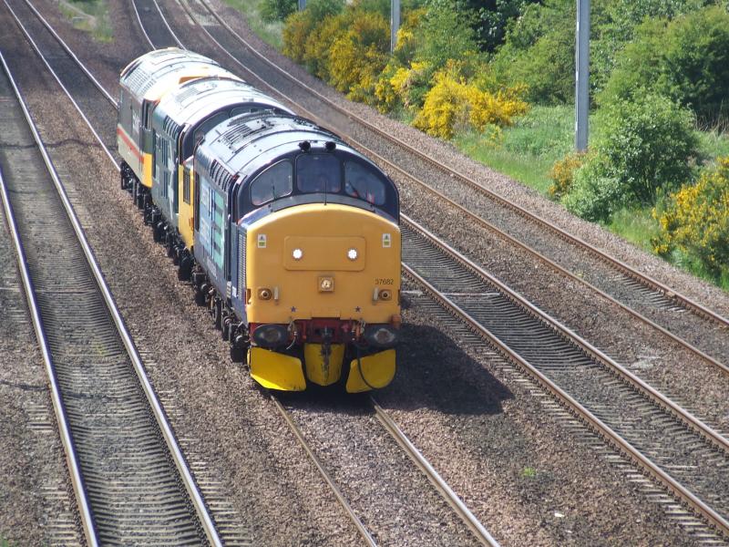 5Z51 Boness SRPS to Carlisle KMMD 3 June 2009: 37682+37025+47643 at Saughton Junction Photo of 5Z51 Boness SRPS to Carlisle KMMD 3 June 2009