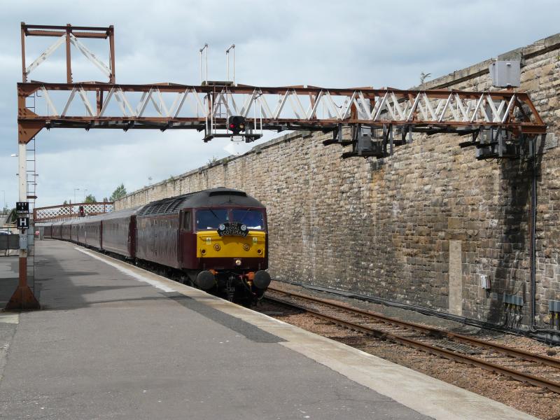 Royal Scotsman arrives in Perth: Photo of Royal Scotsman arrives in Perth