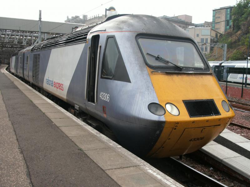 2 nxec powercars joined: 2 nxec powercars joined with no coaches in edinburgh waverly platform 4 Photo of 2 nxec powercars joined