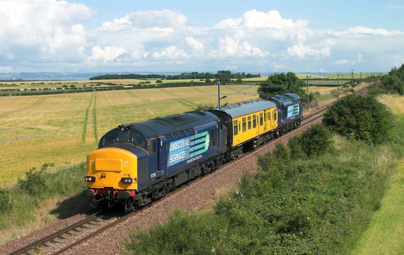 2Q08 from North Berwick: 37218 leads the test train past Kingston on the North Berwick Branch. 14 July 2009 Photo of 2Q08 from North Berwick