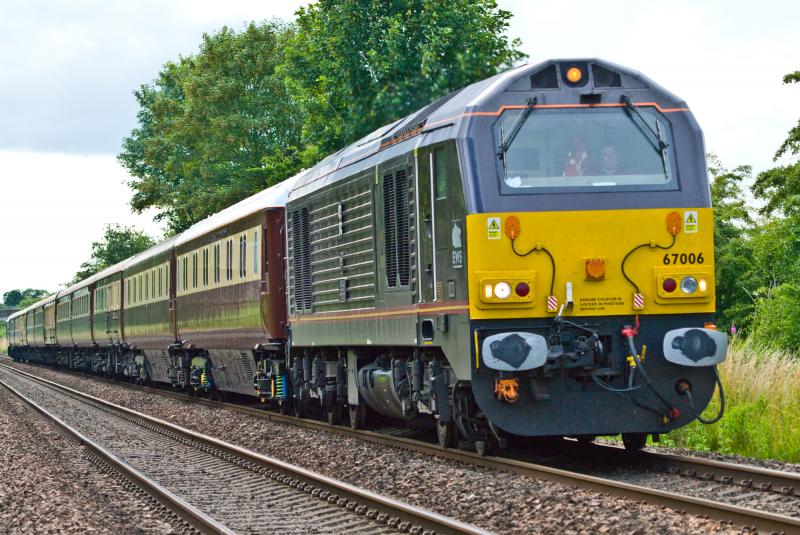 67006: 67006 heads north at Forgandenny with ECS to Aberdeen, 67029 is on the rear. 15/07/09 Photo of 67006