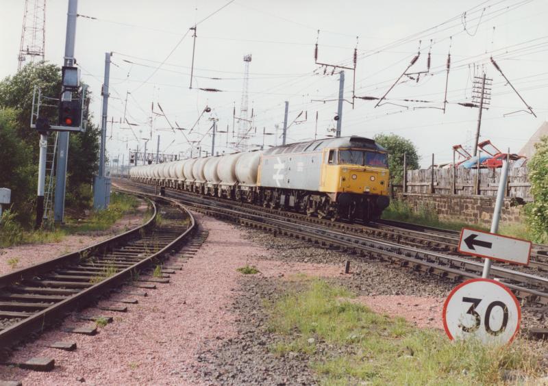 47370 at Mossend North Jcn: 47370 at Mossend North Jcn (Wed 24th June 1992 ?) Thanks to 37001 for the possible correct date, see thread.......http://www.scot-rail.co.uk/thread/169361/page2/ Photo of 47370 at Mossend North Jcn