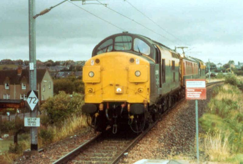 Overhead line inspection: 37106 and 37188 JIMMY SHAND at Drumgelloch with the overhead line inspection train in the late 1980s Photo of Overhead line inspection