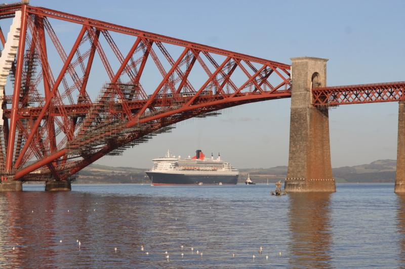 Alphaline 158 & QM2: Uid Alphaline 158 on a Fife circle at 14.57 passing QM2 Photo of Alphaline 158 & QM2
