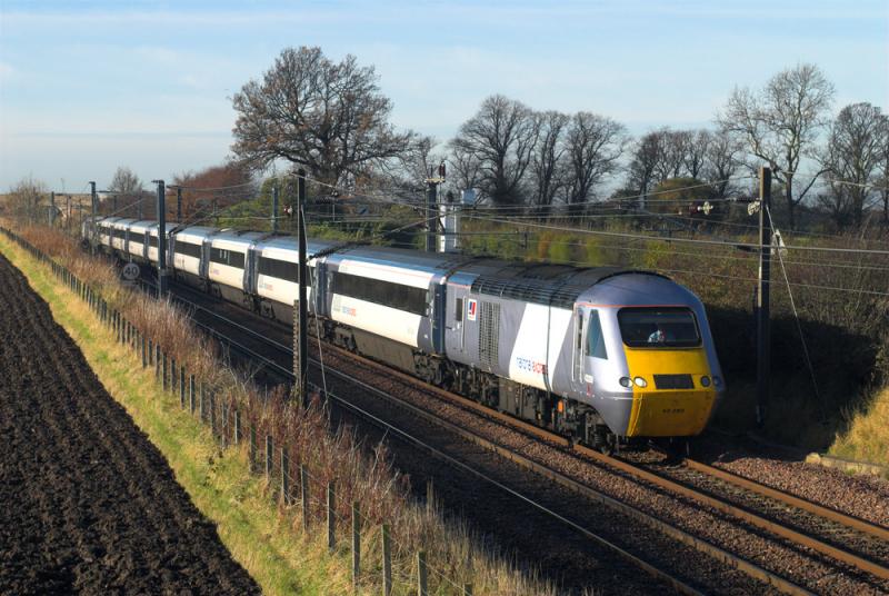 NXEC HST approaching Drem: Aberdeen - KX service, (10.30 from Waverley), approaches Drem in autumn sun. 9 November 2009 Photo of NXEC HST approaching Drem
