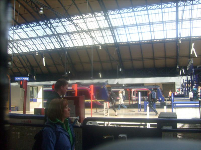 Queen Street, Glasgow: This station serves most of the east and north of Scotland. Photo of Queen Street, Glasgow