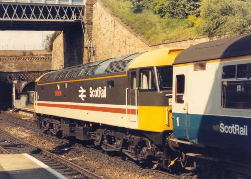 47637 SPRINGBURN: Heading the 1715 from Queen Street to Edinburgh in June 1987 on the day it was named. Photo of 47637 SPRINGBURN