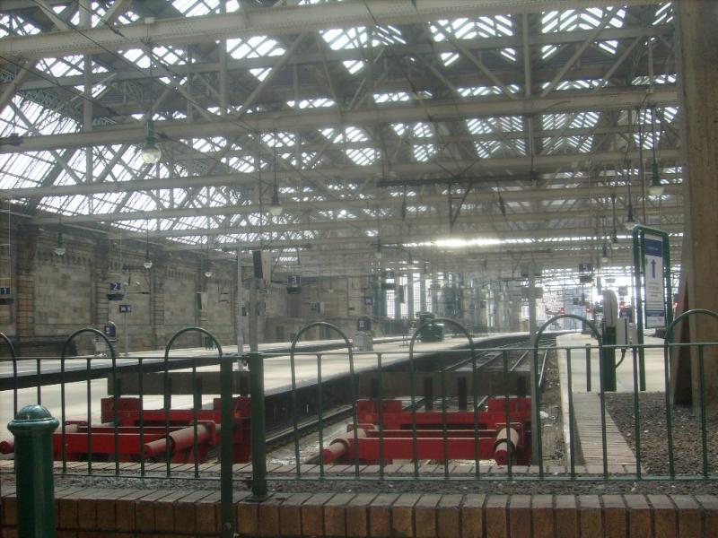 Glasgow Central: Empty platforms Photo of Glasgow Central