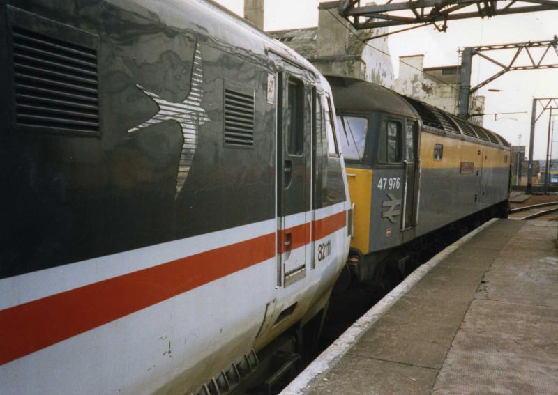 47976: 47976 AVIEMORE CENTRE leaving Glasgow Central in 1996 with a Euston train diverted via Kilmarnock because of WCML engineering work. Photo of 47976