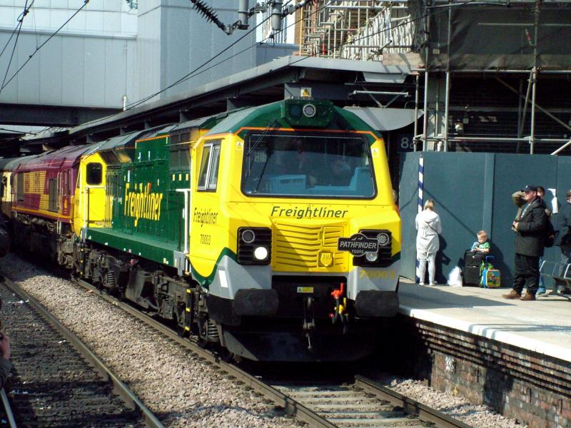 70003 At Leeds: 70003 with 66154 DIT after arriving with a Swindon to Leeds Charter Photo of 70003 At Leeds
