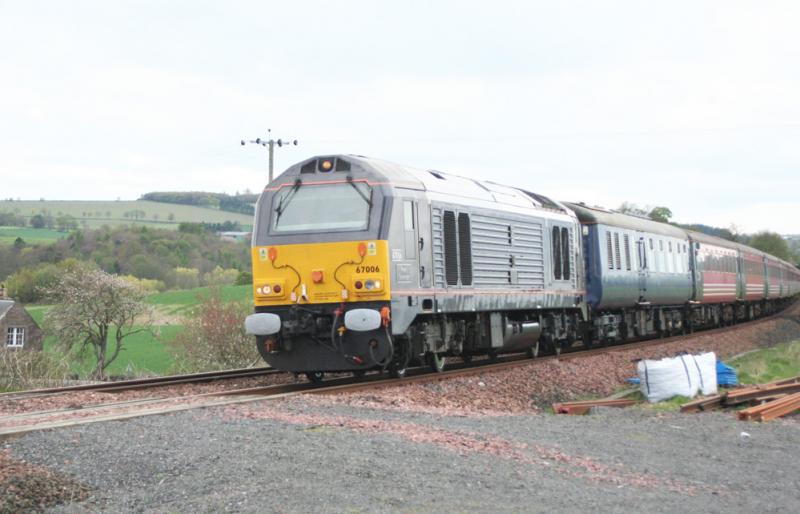 67006 at Darise: 67006 heading the Forth & Tay special on 4th may at Darsie Photo of 67006 at Darise
