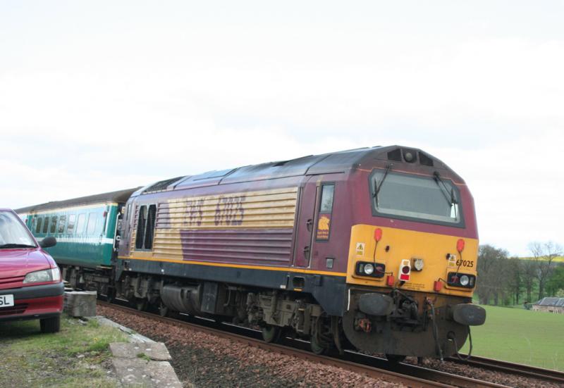 EWS 67025: 67025 pushing from the rear on the Forth & Tay special 4th May Photo of EWS 67025