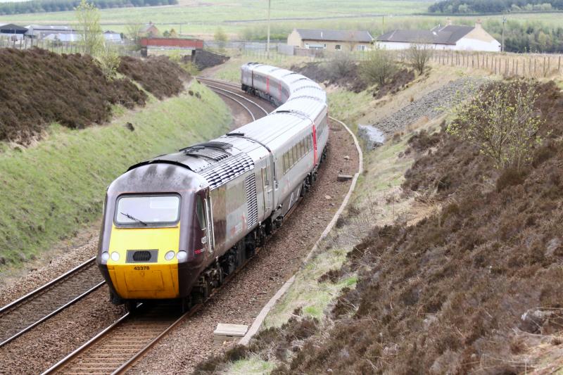 1S61 - 43378 & 43357: 43378 + 43357 1S61 Leeds - Glasgow central x country HST Approaching Fauldhouse 9/5/10 Photo of 1S61 - 43378 & 43357