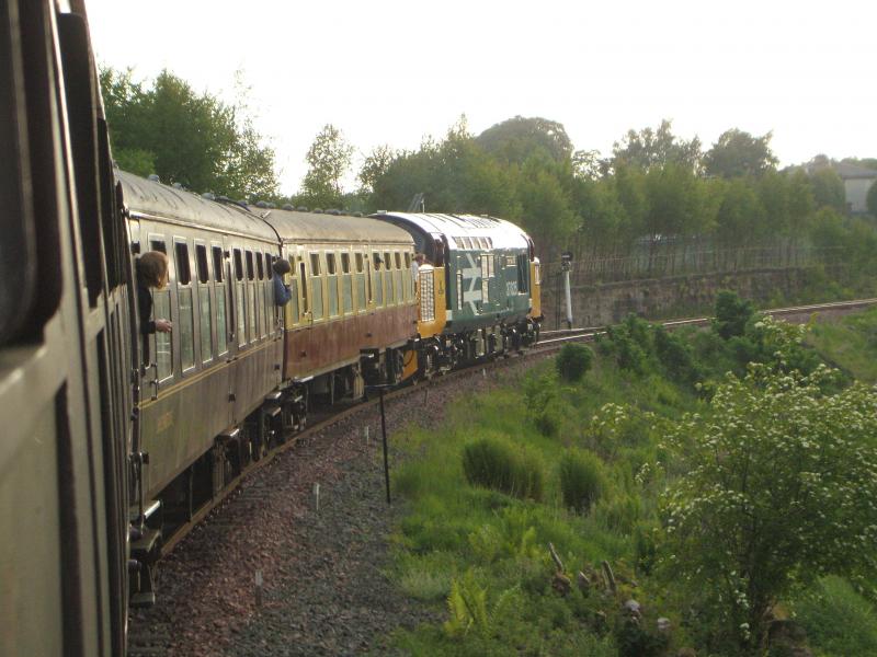 Photo of class 37025