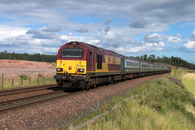67020 and 67021 with 1Z25 Golfex ECS to Dundee: Passing the sandpit to the south of Wormit. 16 July 2010 Photo of 67020 and 67021 with 1Z25 Golfex ECS to Dundee