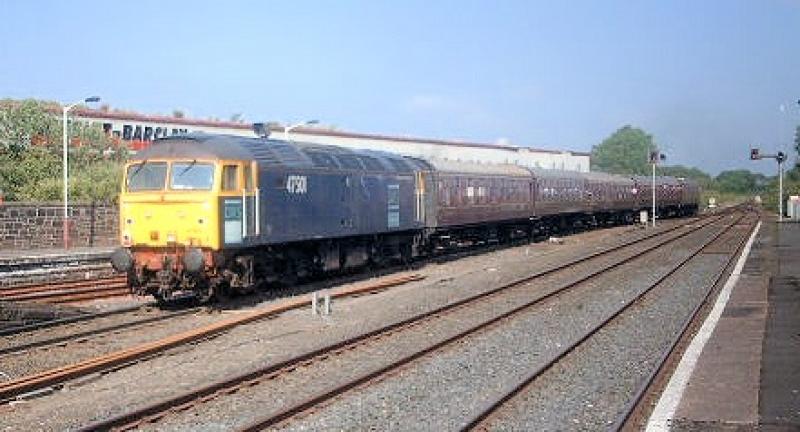 47 501 at Kilmarnock: Dead in tow on the 1Z11 Darlington - Stranraer, Saturday June 9th, 2007 Photo of 47 501 at Kilmarnock