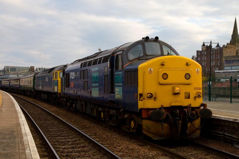 37 at Stirling: Photo of 37 at Stirling