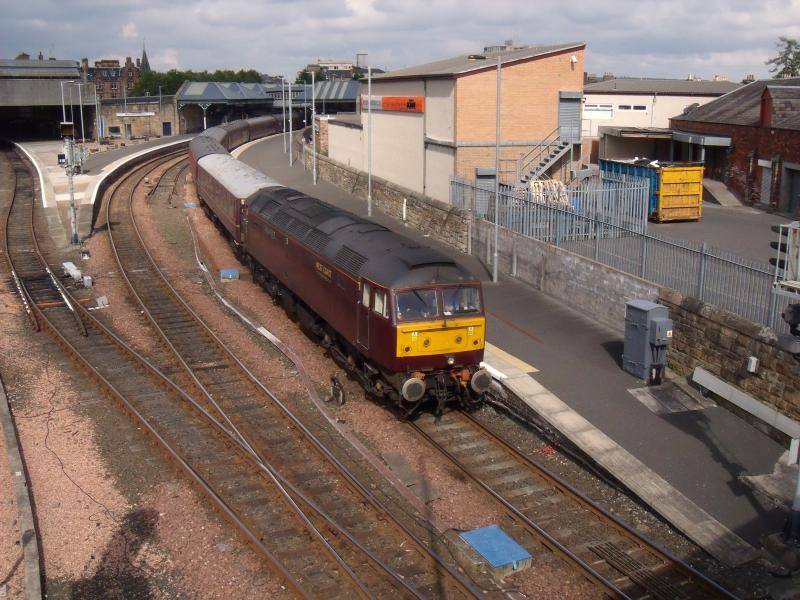 05.09.10 (3).JPG: 47786/804 T&T 5Z89 dundee-bo'ness ecs. Photo of 05.09.10 (3).JPG