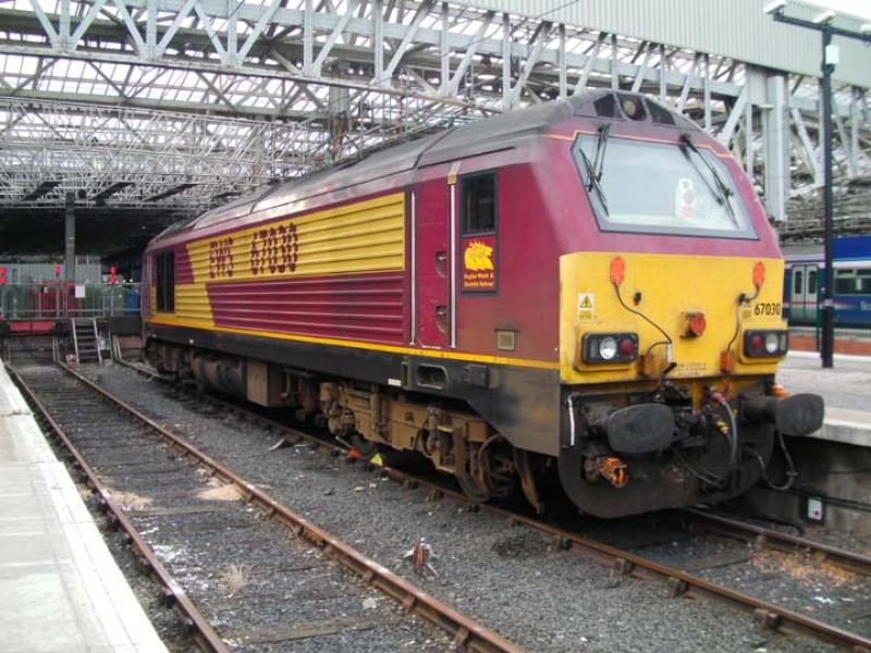 67 030: Stabled at Edinburgh Waverley 06.09.2010 Photo of 67 030