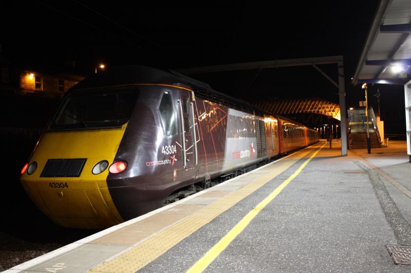 43304: 43304 X Country HST Sitting at Carstairs station 20/9/2010 @ 21:46 Photo of 43304