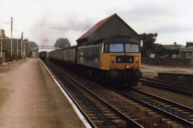 Nairn - 47563 09.05 Aberdeen - Inverness 17-09-1988: Photo of Nairn - 47563 09.05 Aberdeen - Inverness 17-09-1988