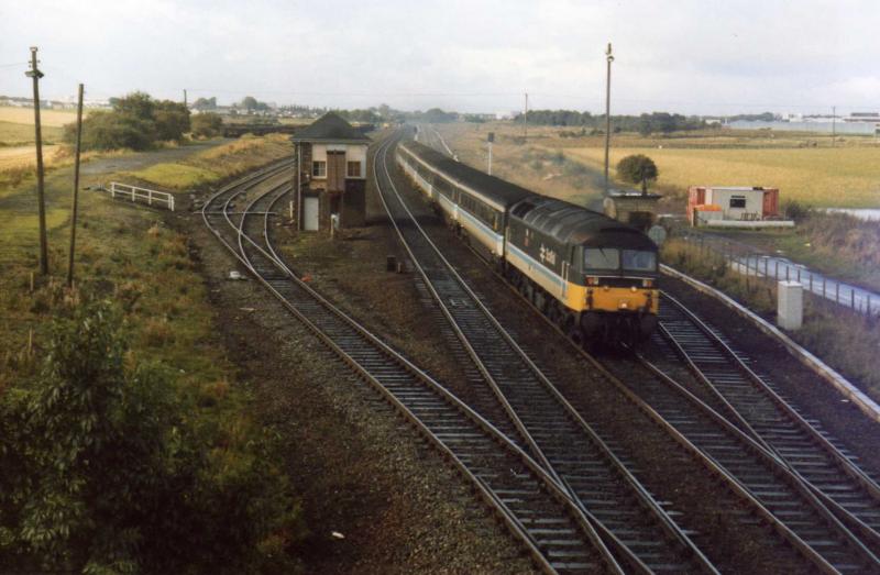 Cadder - 47705 passing with 11.00 Glasgow Queen Street - Edinburgh Waverley - 28-09-1988: Photo of Cadder - 47705 passing with 11.00 Glasgow Queen Street - Edinburgh Waverley - 28-09-1988