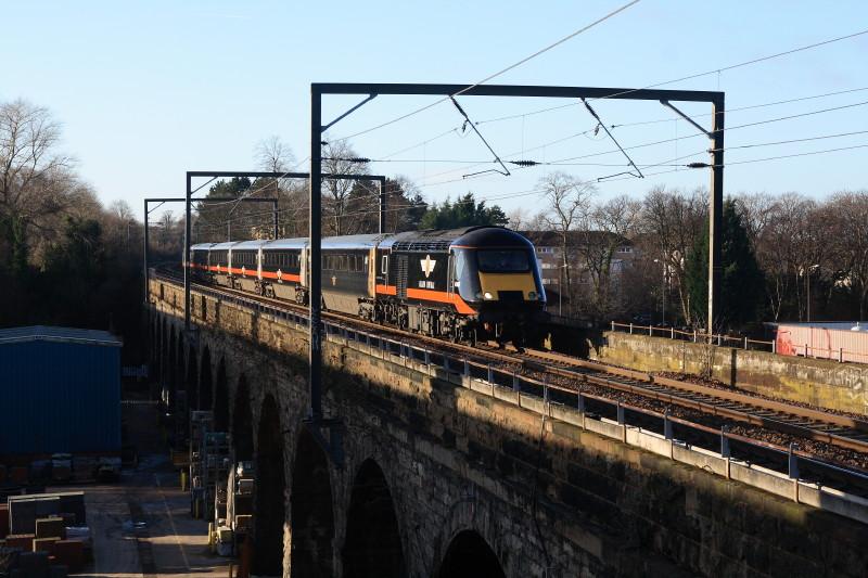 Grand Central at Slateford: 43465 with 43467 slowing down on 5Z43 08.00 Heaton to Craigentinny (the long way) on Slateford Viaduct on 17/01/2011 Photo of Grand Central at Slateford
