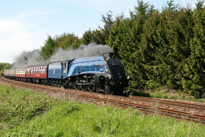 A4 Sir Nigel Gresley in Fife by S.Braid: On the way to Dundee Photo of A4 Sir Nigel Gresley in Fife by S.Braid