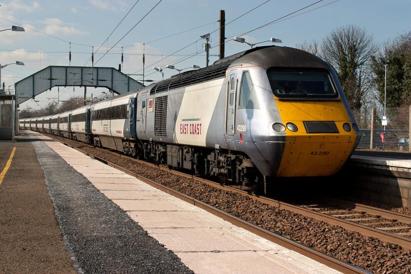 Up Chieftain: The up Chieftain blasts through Longniddry on 24 March 2011 Photo of Up Chieftain