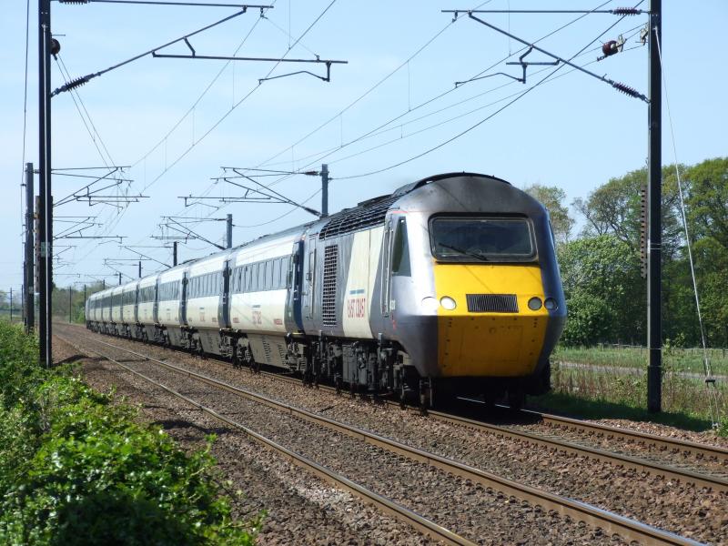 43313 at St Germains: 43313 heads 1E14 south past St Germains LC Photo of 43313 at St Germains