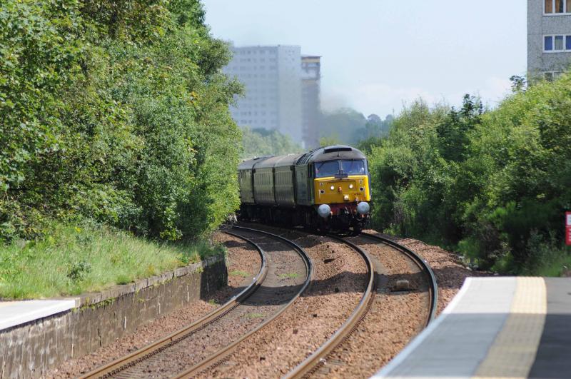 47832 Leading Northern Belle: 47832 Leads The Northern Belle from Edinburgh-Maybole Photo of 47832 Leading Northern Belle