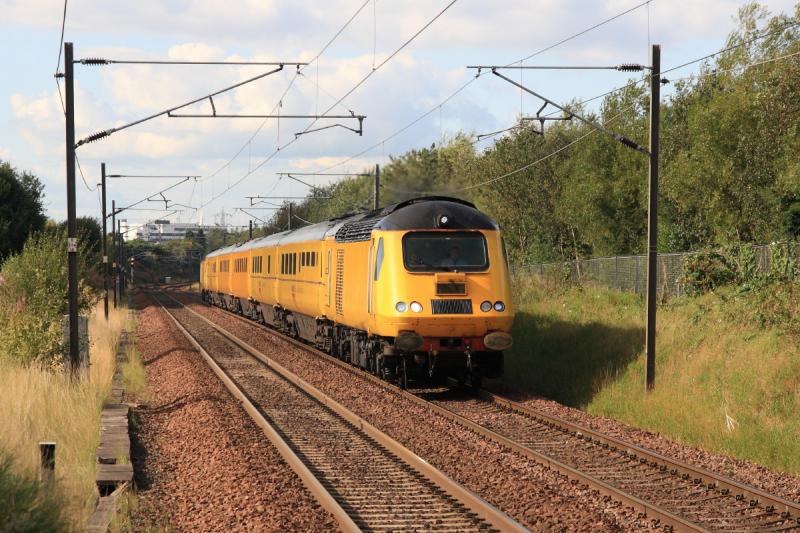 NMT at Musselburgh: 43014 + 43013 on 1Q47 10.21 Heaton to Derby approaching Musselburgh, shadow at the rear catchung up. Photo of NMT at Musselburgh